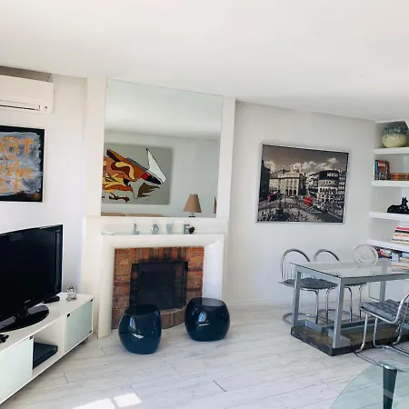 Les Remparts Location アパート アンティーブ