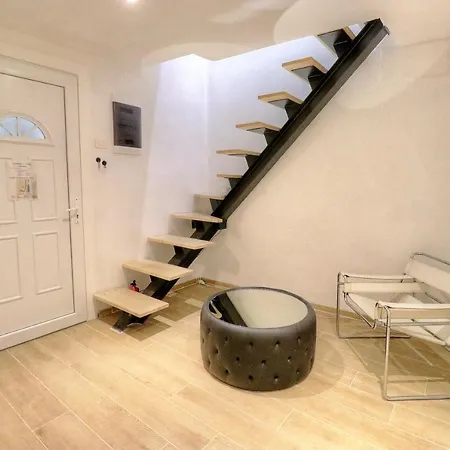 Les Remparts Location アパート