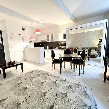 Les Remparts Location アパート