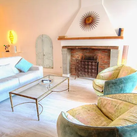 Les Remparts Location アパート アンティーブ