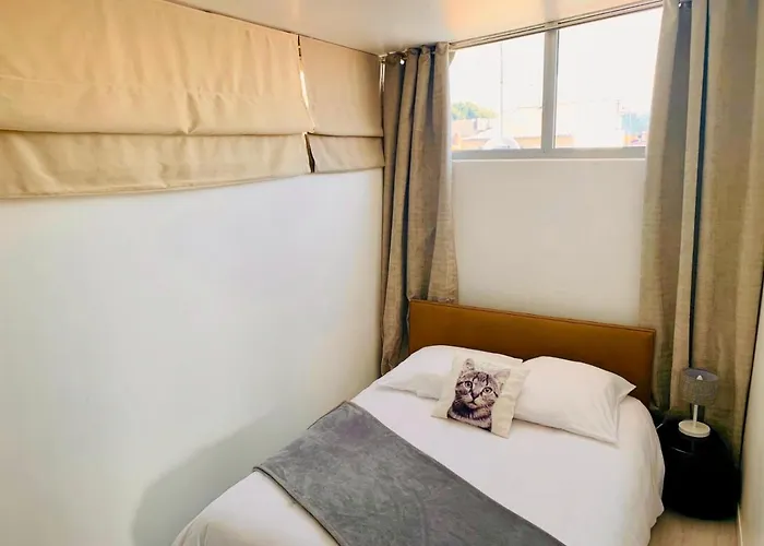 Les Remparts Location 4* אנטיב