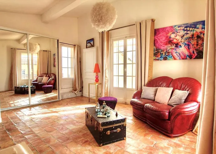 Les Remparts Location 4* אנטיב